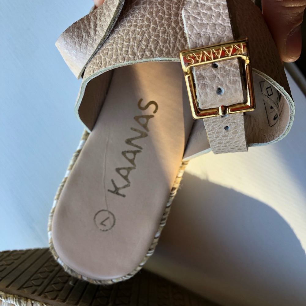 Platform Sandals - Picture 4 of 7